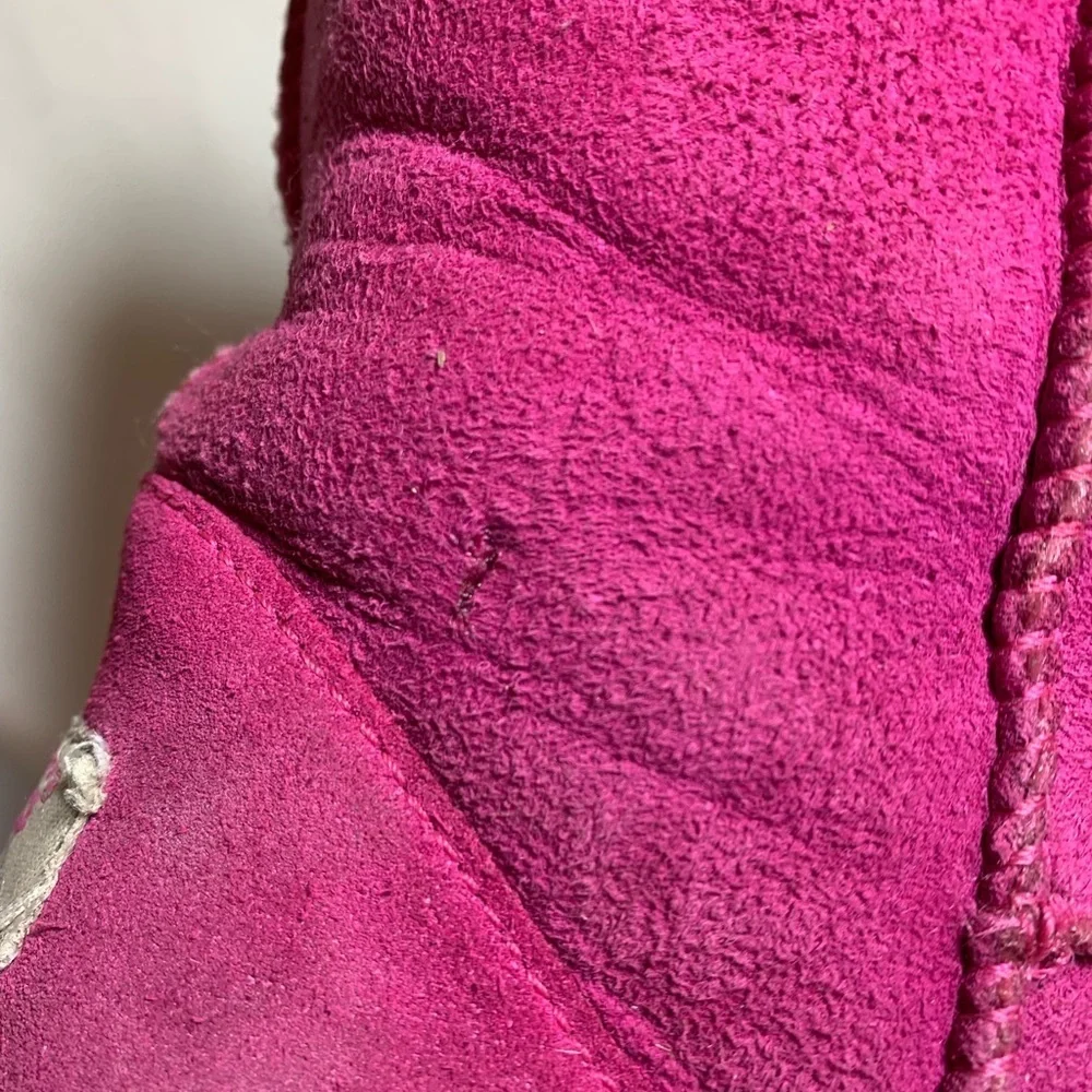 UGG Fuschia Girl’s Boots sz 4
